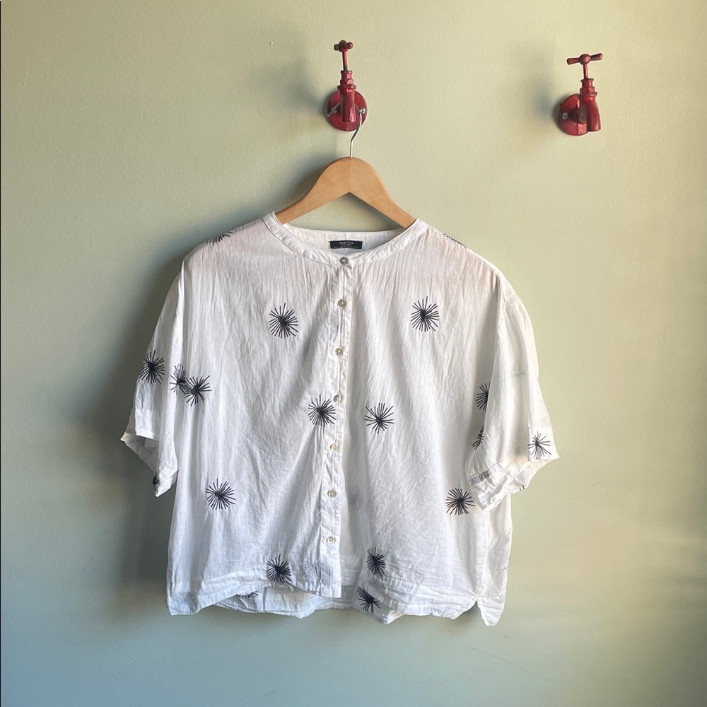 PARFOIS || Embroidered Button Down Oversized Tee Size Medium